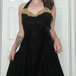 Fashion Network Black Crushed Velvet Vintage Dress